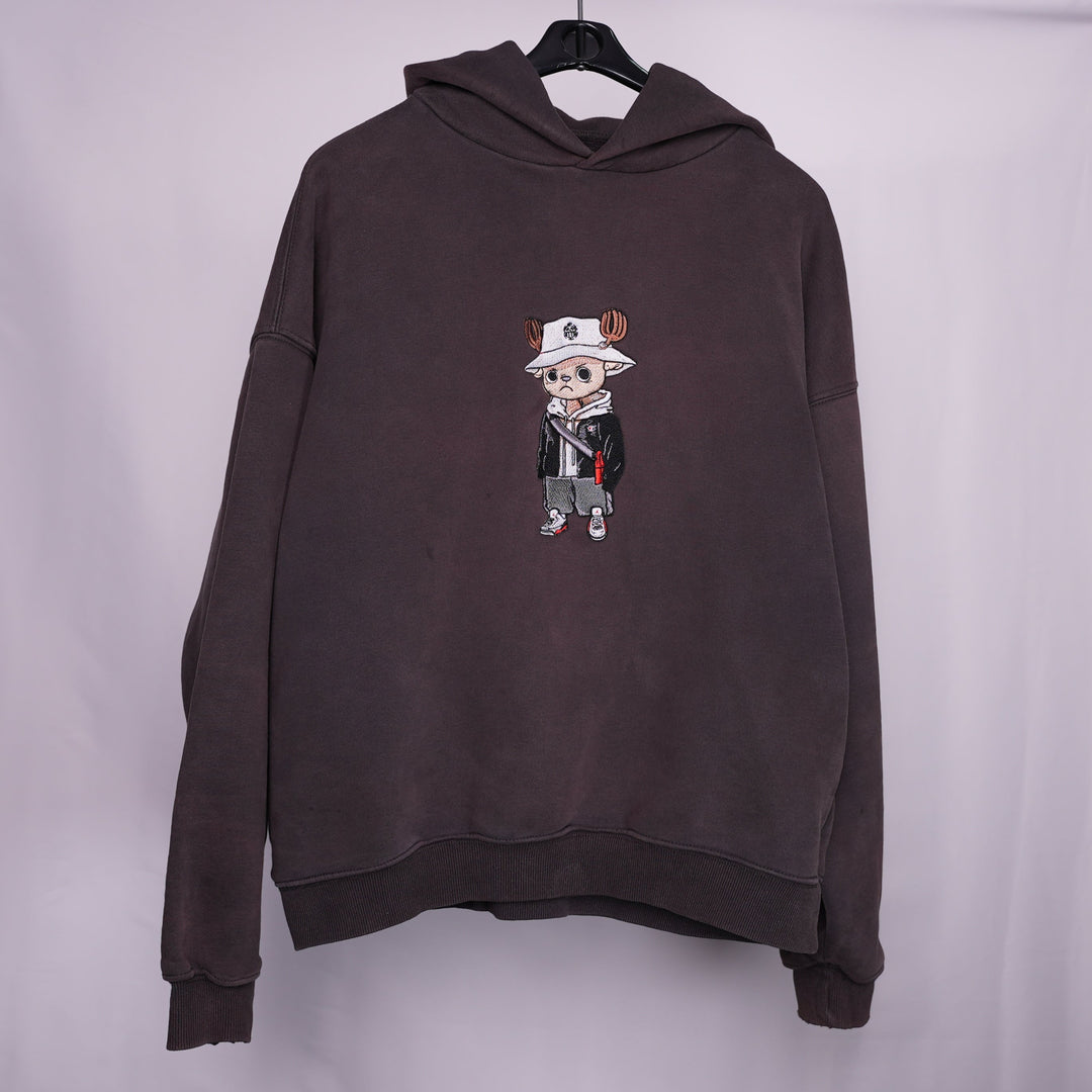 Hoodie brodé The Snowborn Reindeer Kaito Global — photo produit avec motif brodé.