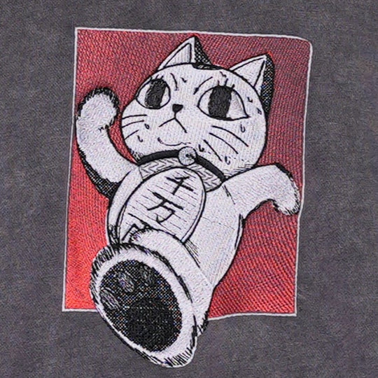 Hoodie brodé MewMew Turbo Kaito Global — détail matière, manche, col ou coloris.