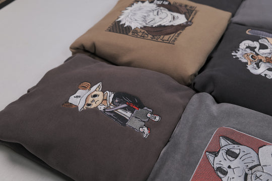 Hoodie brodé The Snowborn Reindeer Kaito Global — photo produit avec motif brodé.