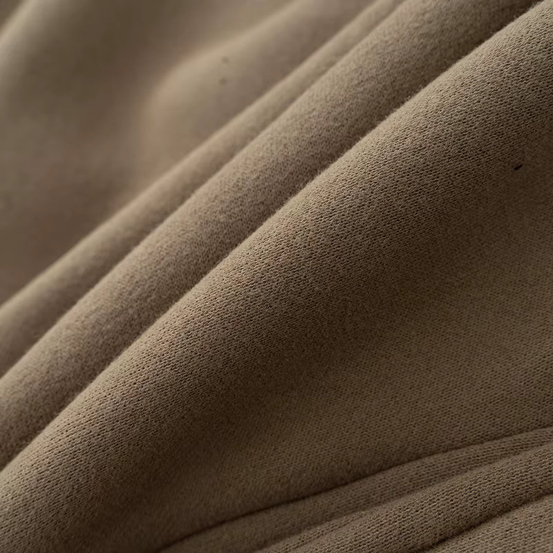 Hoodie brodé Itadori Kaito Global — détail matière, manche, col ou coloris.